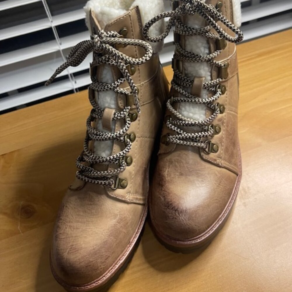 Vintage Brown Ankle Boots with Cream Lining